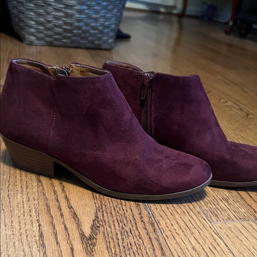 Women's Suede Ankle Boots - Burgundy